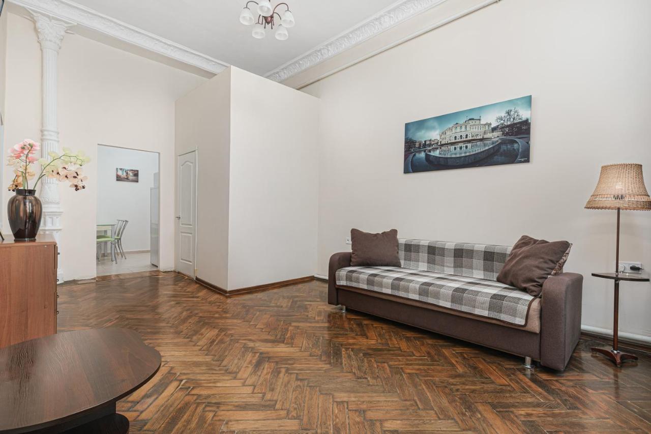 Nice Apartment In The City Center Odessa Exterior photo