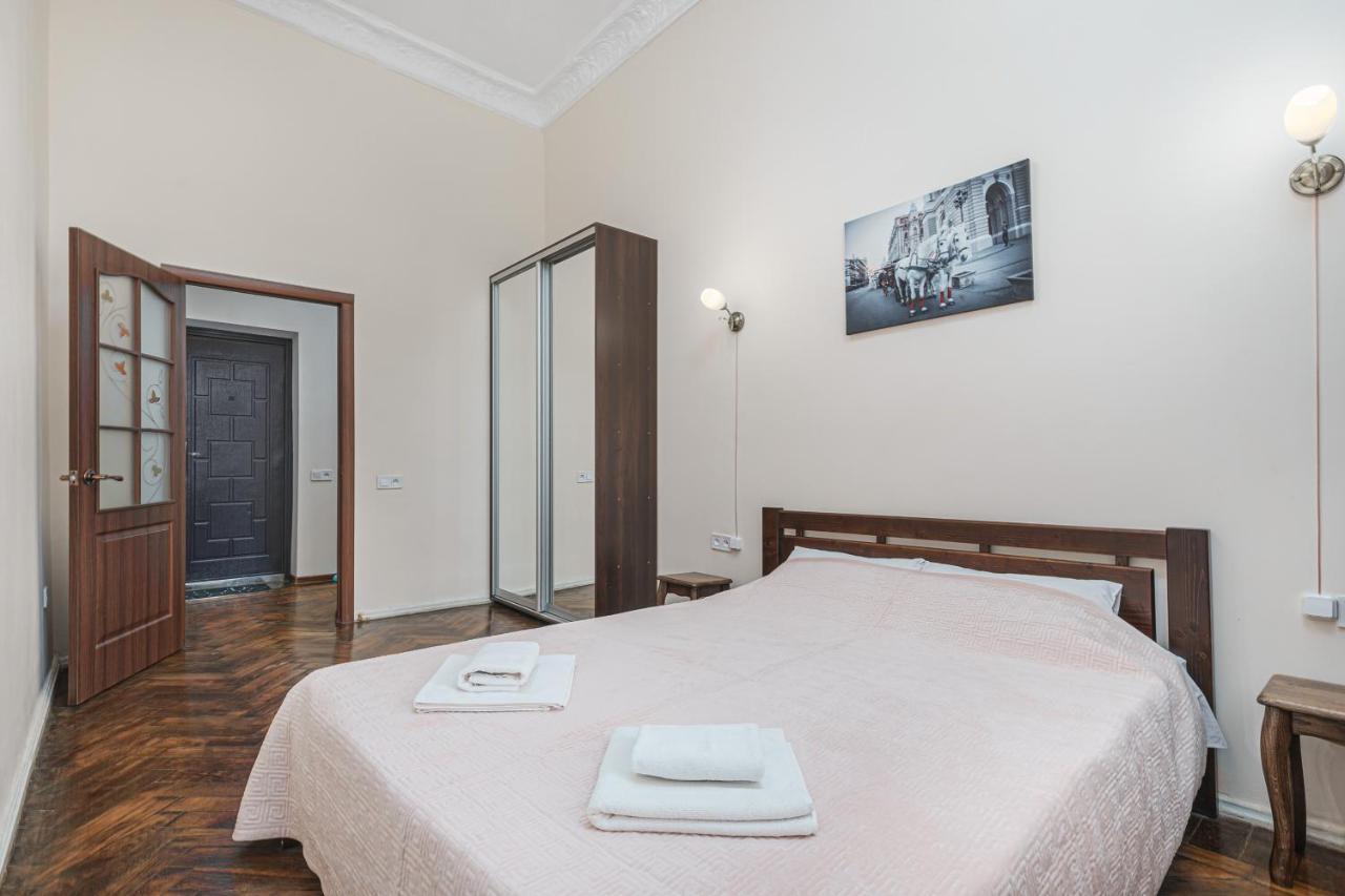 Nice Apartment In The City Center Odessa Exterior photo